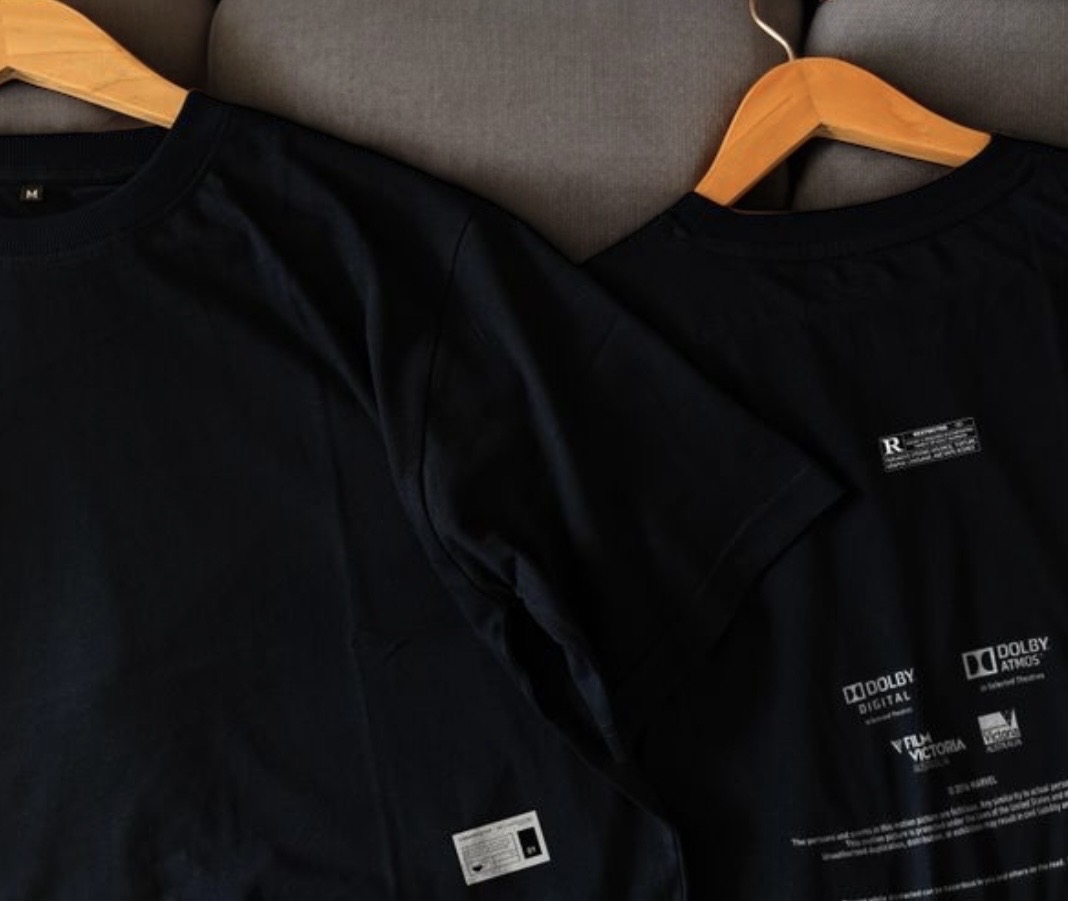 Black oversized t-shirt- text font 190 gsm_img_4