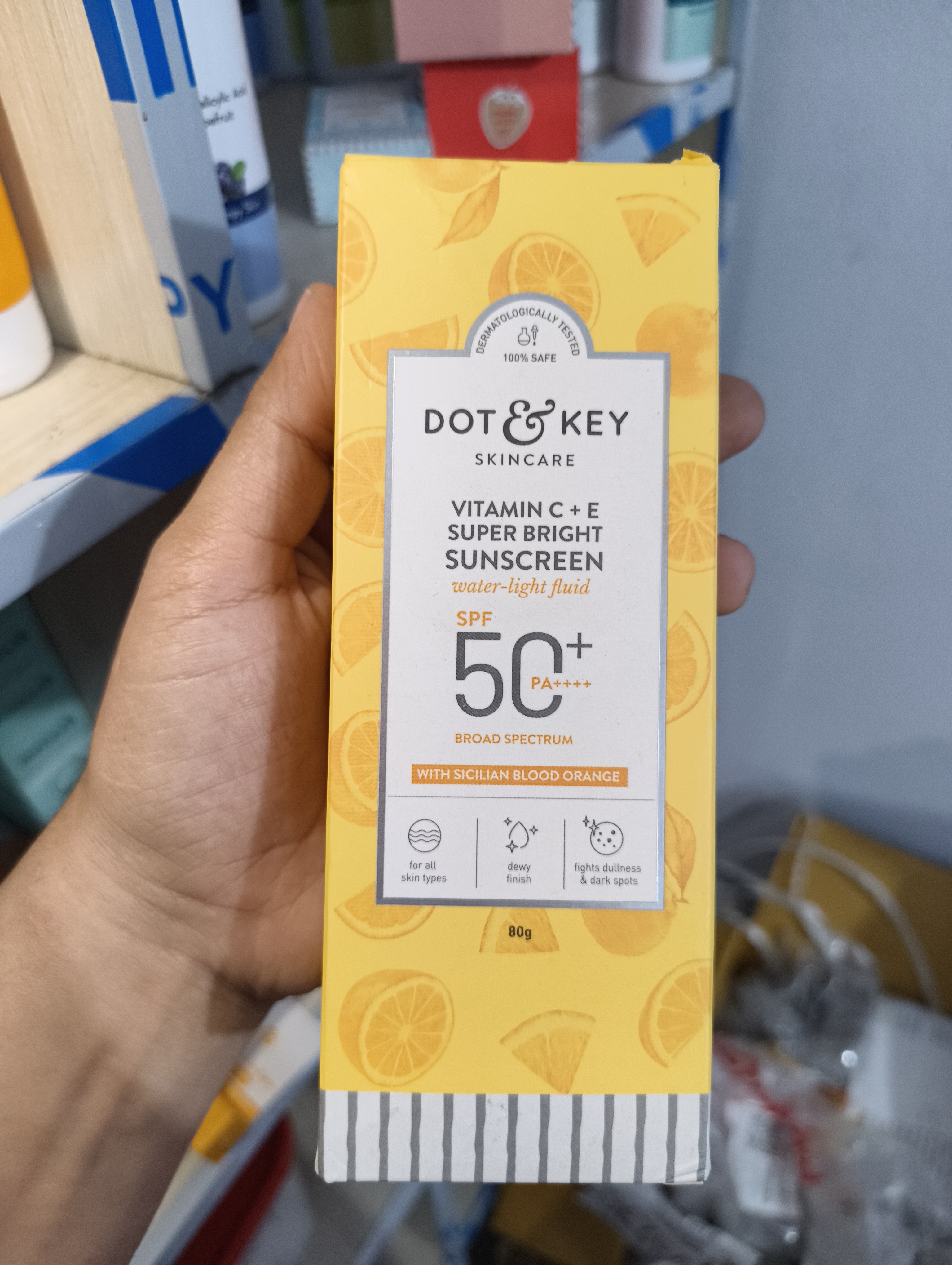 Dot & Key Vitamin C + E Super Bright Sunscreen water-light fluid SPF 50++++ 80g_img_1