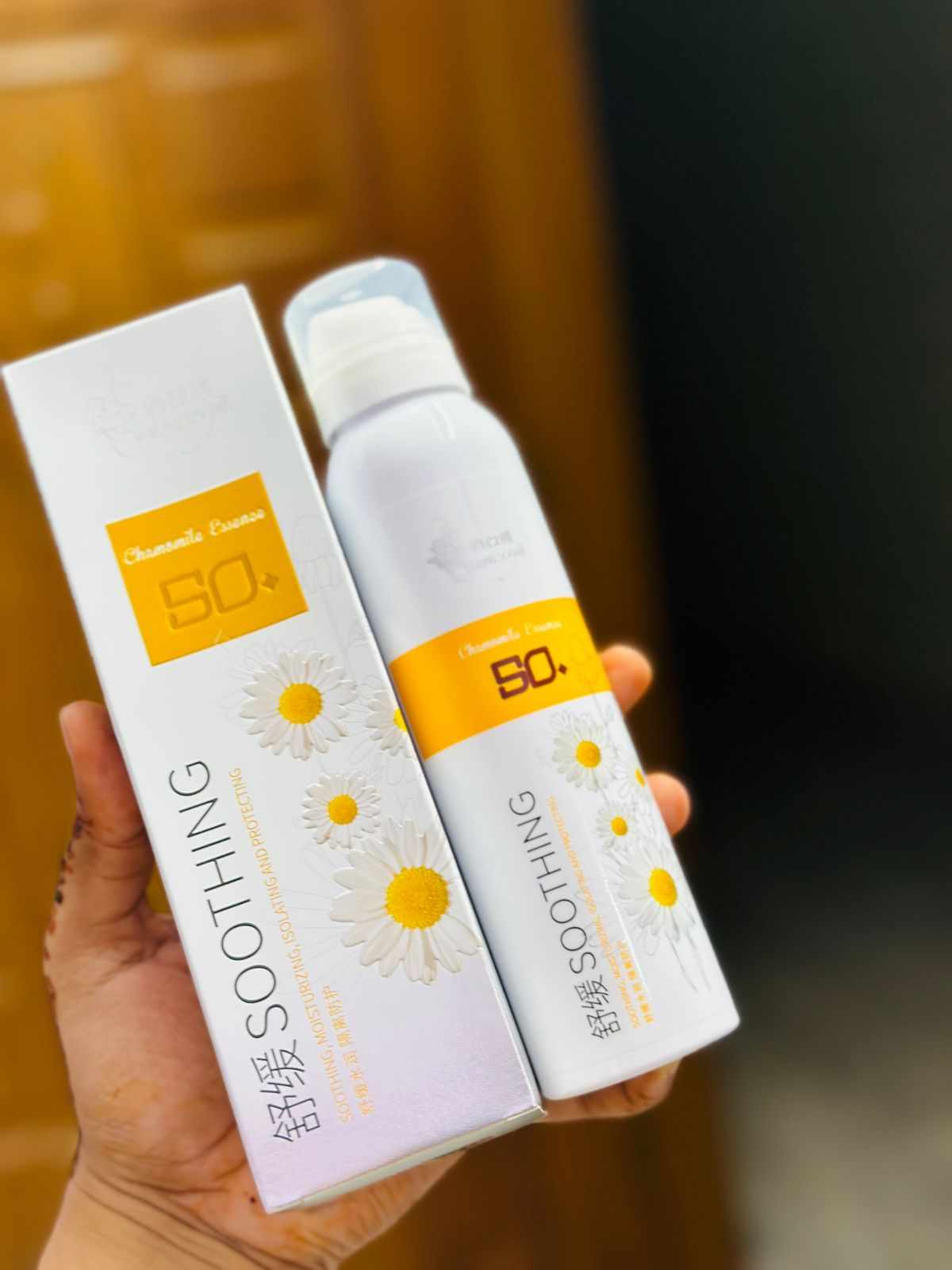 𝐂𝐇𝐀𝐌𝐎𝐌𝐈𝐋𝐄 𝐖𝐇𝐈𝐓𝐄𝐍𝐈𝐍𝐆 𝐒𝐏𝐑𝐀𝐘