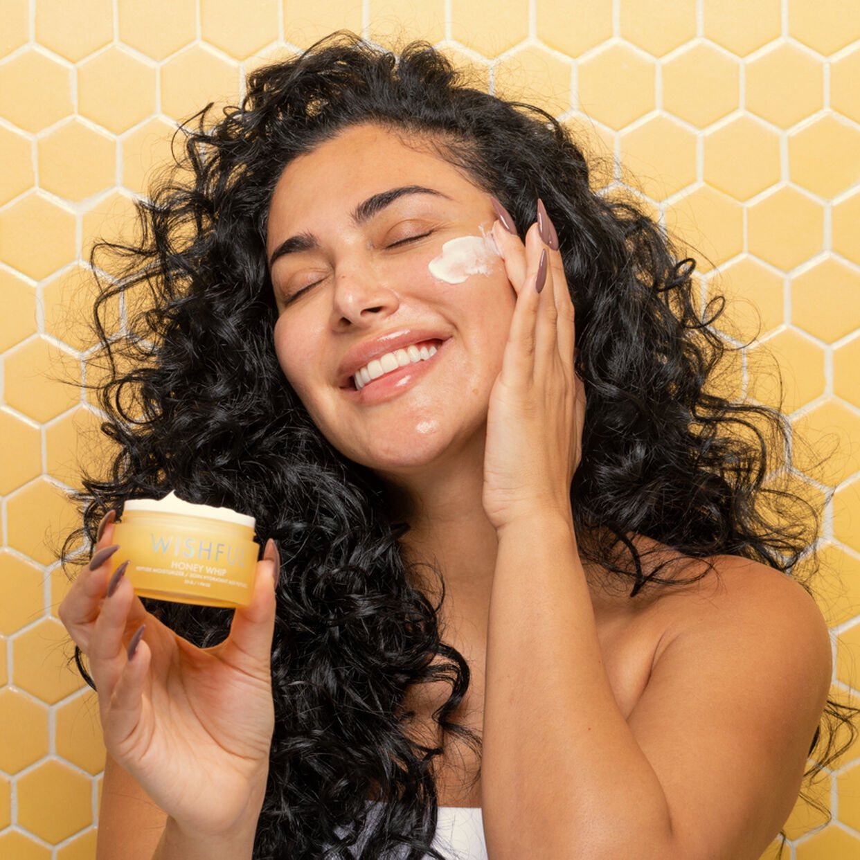 HUDA Beauty β WISHFUL Honey Whip Peptide Moisturizer_img_7