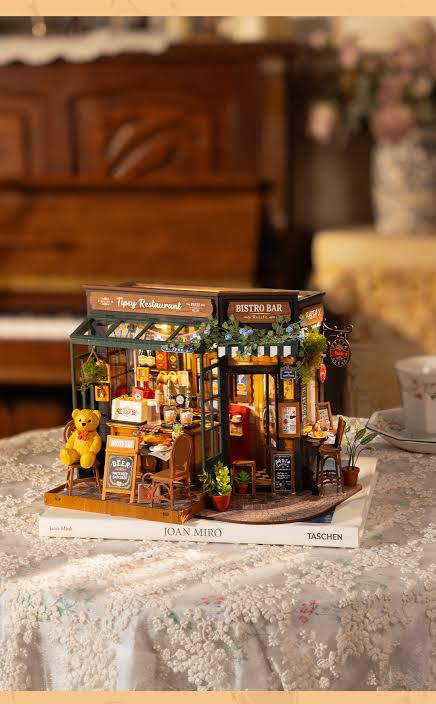 Playmoji Tipsy Restaurant Kit DIY Miniature House kit_img_1